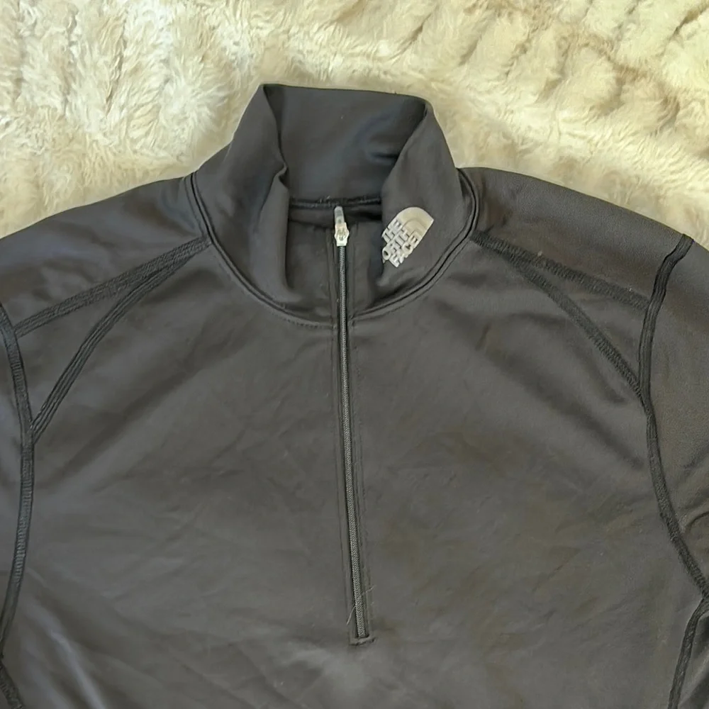 The North Face Black Men's Quarter Zip Jacket‎